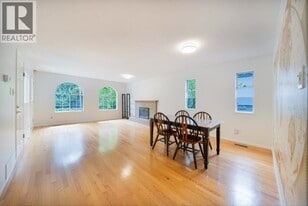 4533 W 16th Ave in Vancouver, BC - Building Photo