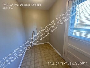 713 S Prairie St in Liberty, MO - Building Photo - Building Photo