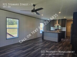 921 Steward St in Weaver, AL - Building Photo - Building Photo