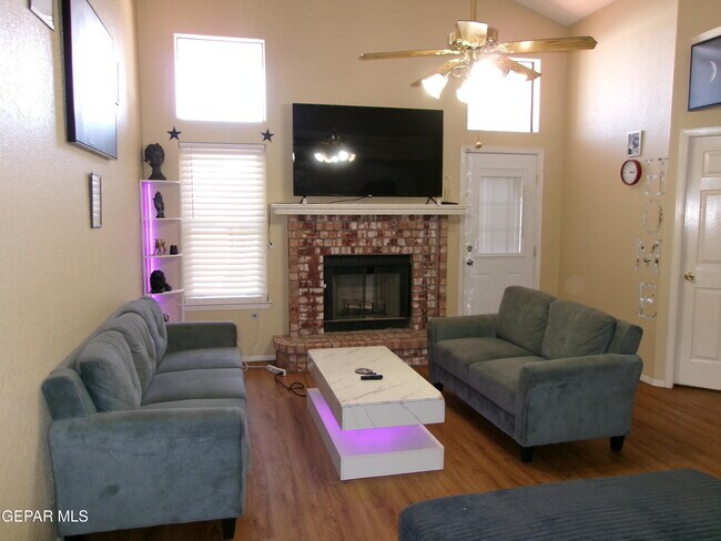 3454 Broken Arrow Dr in El Paso, TX - Building Photo - Building Photo