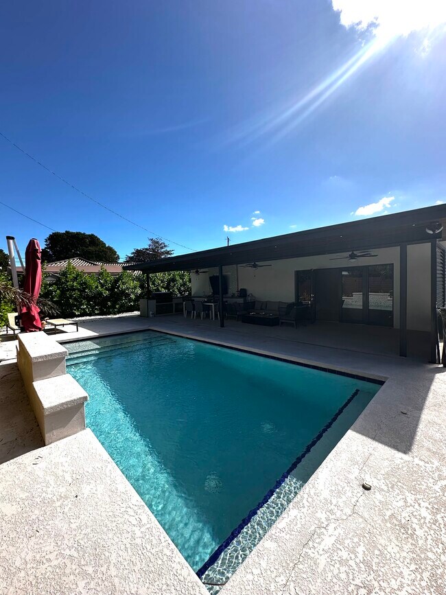 property at 7509 SW 30th St