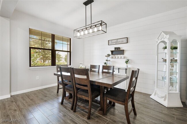 property at 43850 Longleaf Ln
