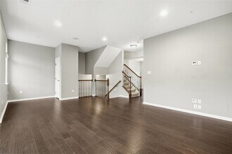 1204 Pointe View Dr in Mars, PA - Building Photo - Building Photo