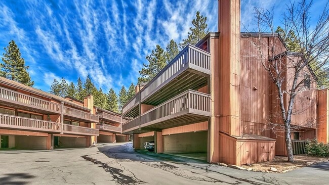 property at 1439 Ski Run Blvd