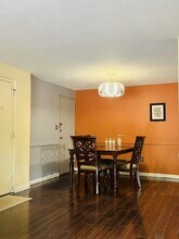 B5 Colonial Dr, Unit 2 in Andover, MA - Foto de edificio - Building Photo