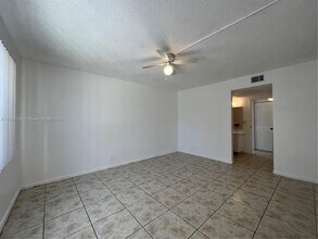 4354 NW 9th Ave in Deerfield Beach, FL - Building Photo - Building Photo