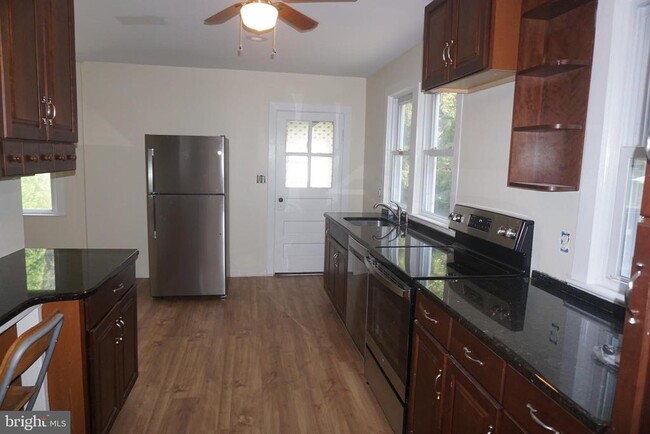 18 Oakland St in Princeton, NJ - Building Photo - Building Photo