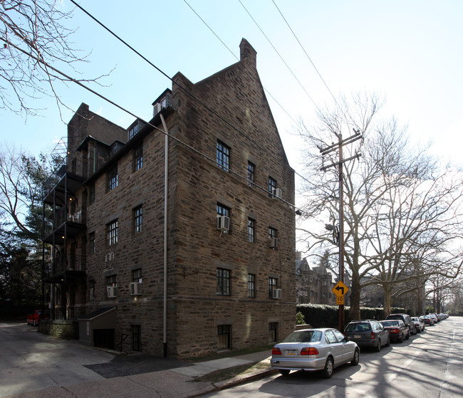 Chestnut Hill Apartments in Philadelphia, PA - Foto de edificio - Building Photo