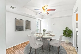 Autumn Crest in Columbia, MD - Building Photo - Building Photo