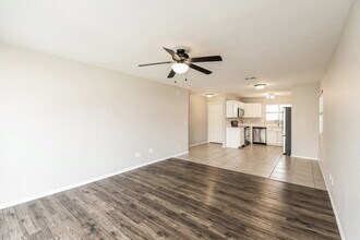 1174 E Silktassel Trail in San Tan Valley, AZ - Foto de edificio - Building Photo