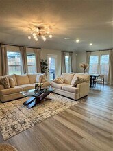 2008 Bronco Dr in Seagoville, TX - Foto de edificio - Building Photo