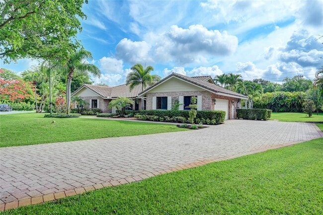 7120 Hialeah Ln in Parkland, FL - Building Photo - Building Photo