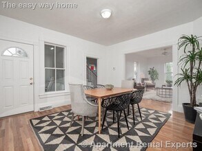 29 Florence St, Unit 1 in Medford, MA - Foto de edificio - Building Photo