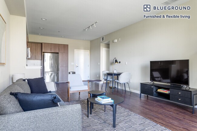 111 N Rengstorff Ave-Unit -FL1-ID385 in Mountain View, CA - Foto de edificio - Building Photo