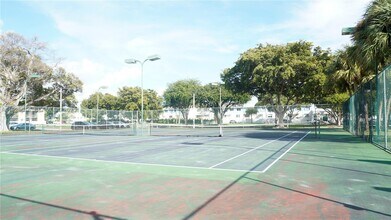 10370 SW 220th St in Cutler Bay, FL - Building Photo - Building Photo