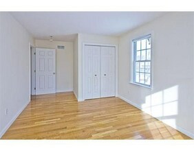 7 Hiawatha Rd in Boston, MA - Building Photo - Building Photo