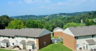 Willow View Townhouses in Staunton, VA - Building Photo - Building Photo