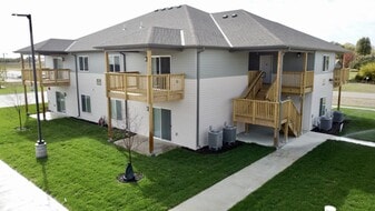 Victory Village Apartments in Norfolk, NE - Building Photo