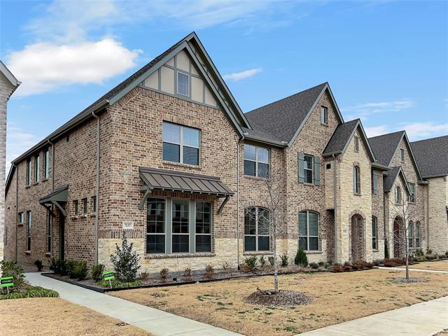 7137 Buchanan Dr in Grand Prairie, TX - Building Photo