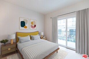 1227 N Berendo St in Los Angeles, CA - Building Photo