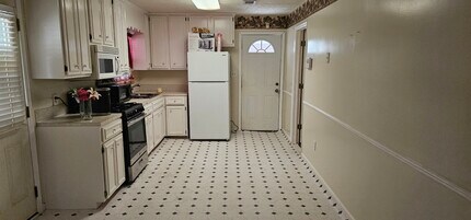 4365 Sunshine Dr in Montgomery, AL - Building Photo - Building Photo