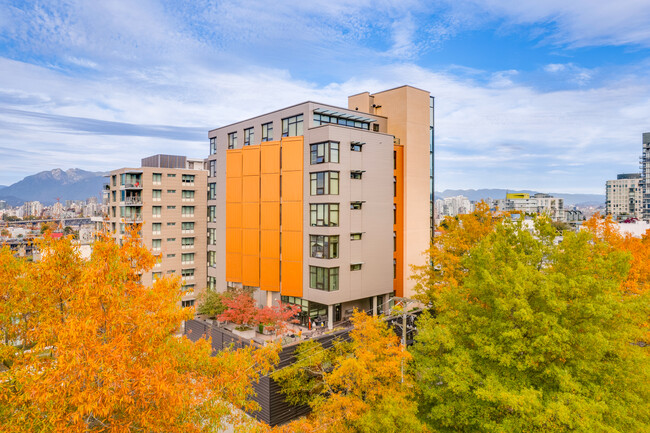 Sanford Apartments in Vancouver, BC - Building Photo - Building Photo
