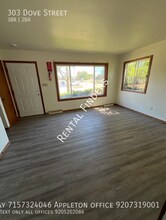 303 Dove St in Oshkosh, WI - Building Photo - Building Photo