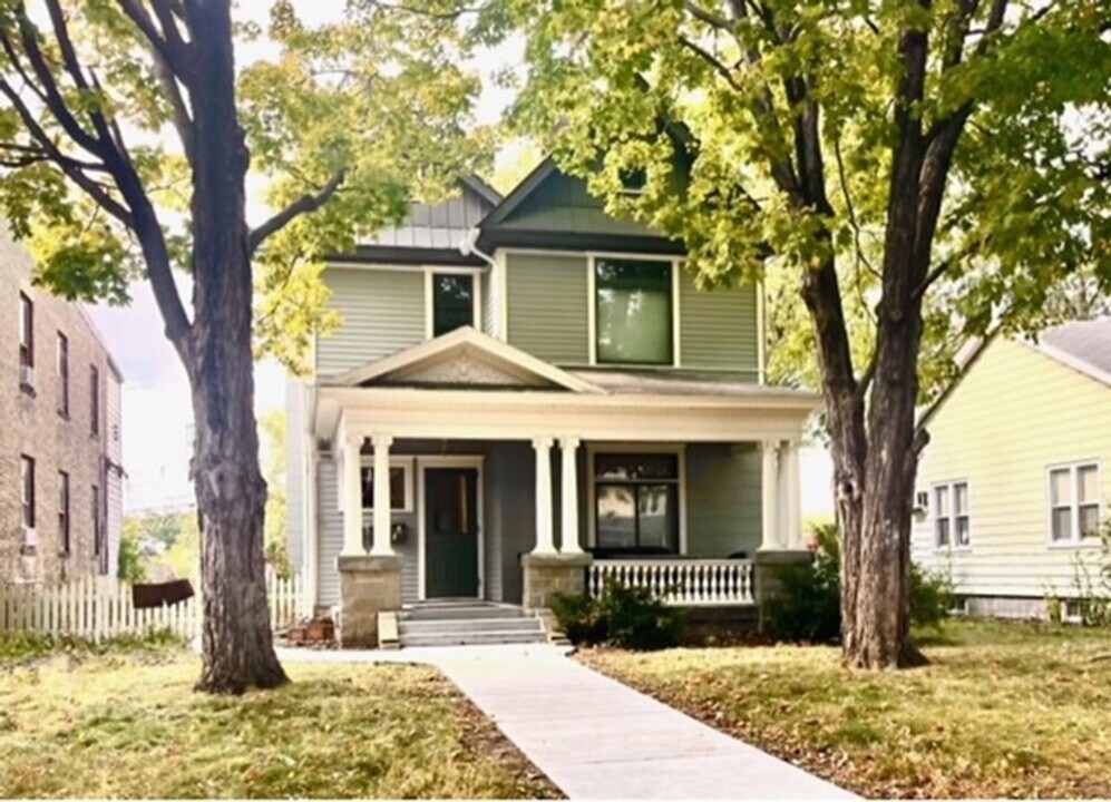 2526 Polk St NE in Minneapolis, MN - Building Photo