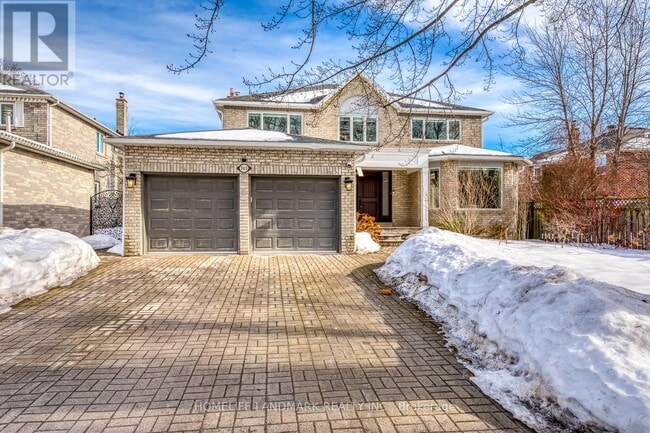 503 Blenheim Cres in Oakville, ON - Building Photo - Building Photo