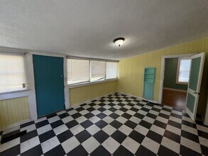 302 Decelle St in Jackson, MS - Building Photo - Building Photo