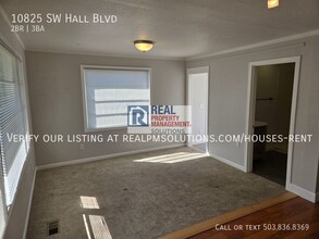 10825 SW Hall Blvd in Tigard, OR - Foto de edificio - Building Photo
