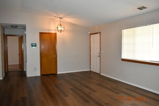 8100 Fernwood Ave in California City, CA - Building Photo - Building Photo