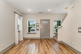 674 Bristol Creek Dr in Nashville, TN - Building Photo - Building Photo