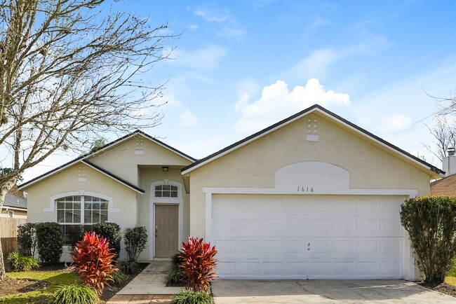 property at 1616 Dartmouth Dr
