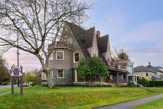 Murray House Apartments in Tacoma, WA - Building Photo - Building Photo