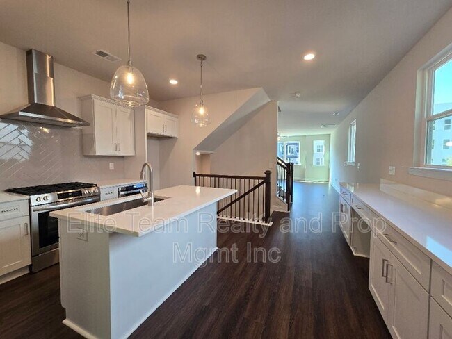 2432 Arty Ave in Charlotte, NC - Building Photo - Building Photo