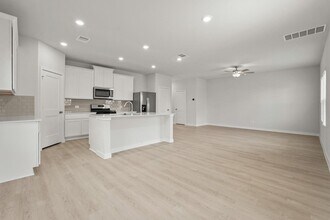 222 Forest W St in Magnolia, TX - Building Photo - Building Photo