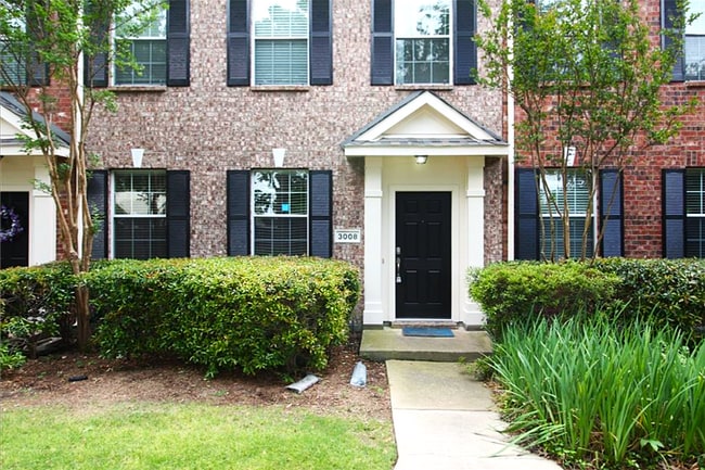 3008 Stone Forest Cir