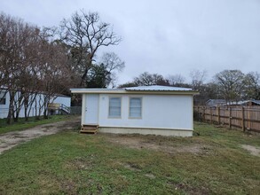 1099 Sandpiper in Kemp, TX - Foto de edificio - Building Photo