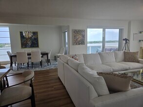 2800 N Flagler Dr, Unit 1005 in West Palm Beach, FL - Building Photo - Building Photo