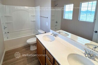 12045 Spice Tree St in Las Vegas, NV - Foto de edificio - Building Photo