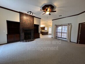 3053 SW 92nd St in Oklahoma City, OK - Building Photo - Building Photo