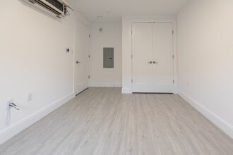 42 North Beacon St in Boston, MA - Foto de edificio - Building Photo