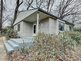 832 Burchill St SW in Atlanta, GA - Building Photo