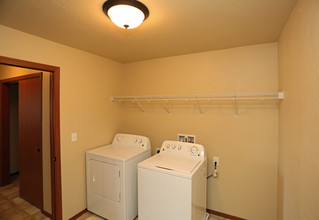 Meadowland Villas in Sheboygan, WI - Foto de edificio - Interior Photo