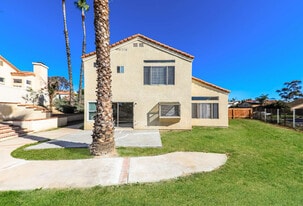 414 W Ella J Gilmore St in Apopka, FL - Building Photo