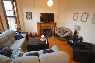 1415 W Belle Plaine Ave-Unit -2 in Chicago, IL - Foto de edificio - Building Photo