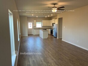 8211 Burnt Orchid Dr in Houston, TX - Building Photo - Building Photo