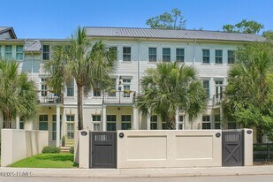 23 Market in Beaufort, SC - Building Photo