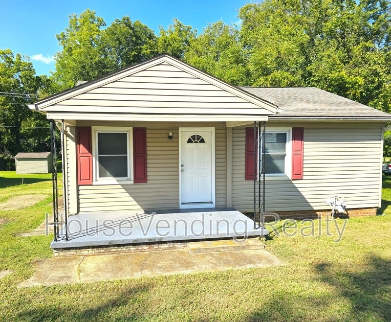 429 Main Rd in Maryville, TN - Building Photo